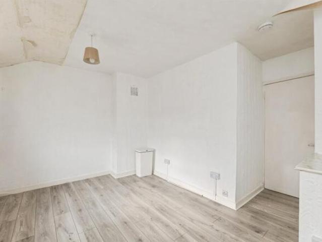 Cottage for sale in Middleton, Leeds
