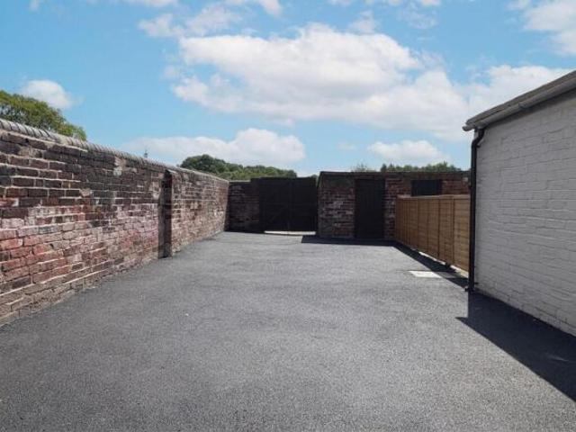 Cottage for sale in Treeton, South Yorkshire