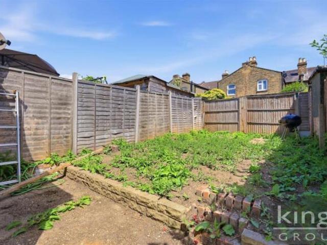Cottage for sale in Enfield, Greater London
