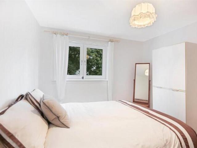 Cottage for sale in Maryhill Park, Summerston
