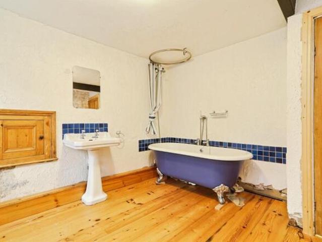 Cottage for sale in Haigh Fold, Bradford