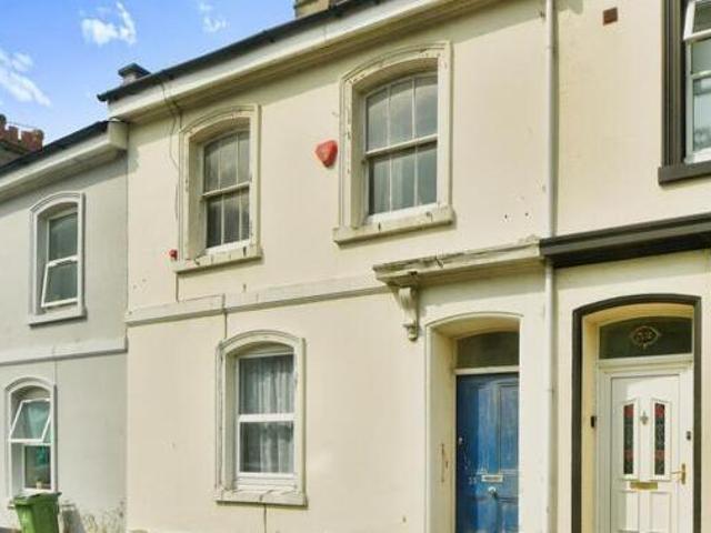 House for sale in Follaton, Strode