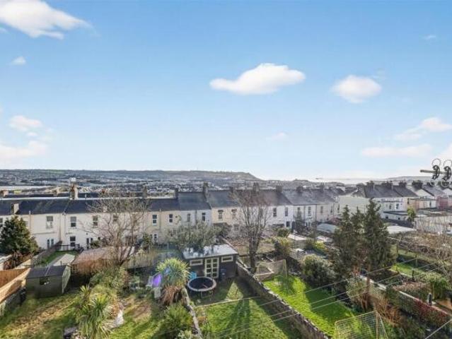 Cottage for sale in Mount Wise