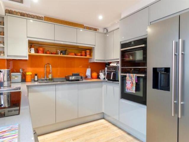 Cottage for sale in Vinters Park, Midway