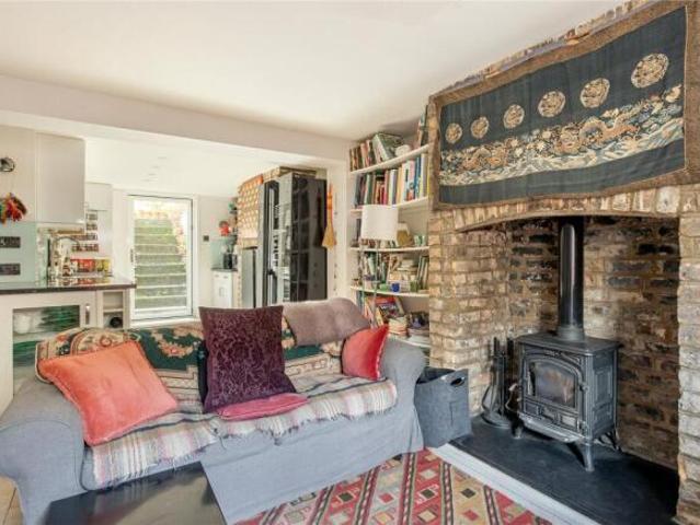 Cottage for sale in Arbury, Cambridgeshire