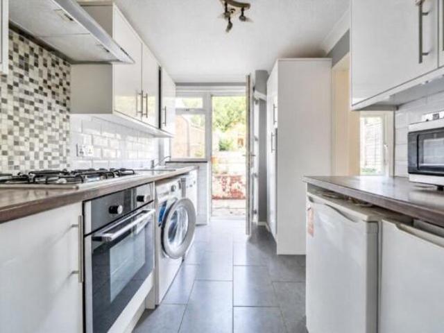 Cottage for sale in Slough
