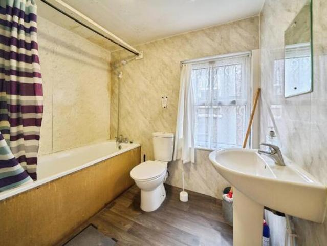 Cottage for sale in Cat Hill