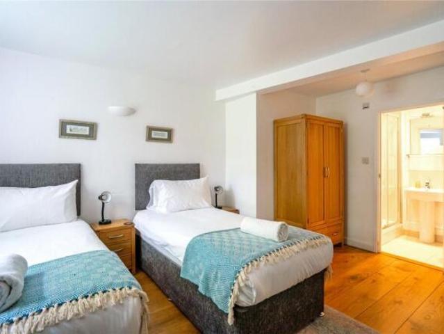 Cottage for sale in Fulflood, Hampshire