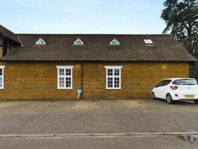 House for sale in Northampton, Northamptonshire