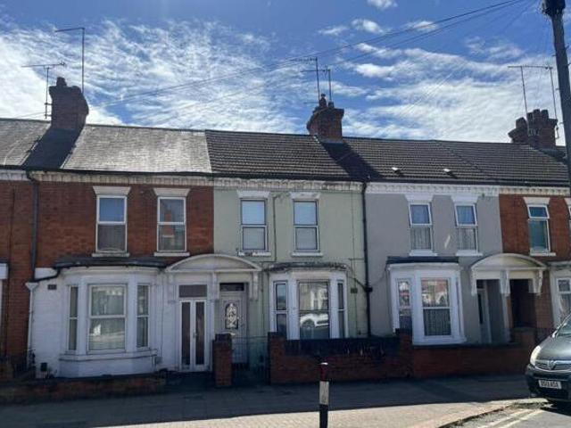 House for sale in Northampton, Northamptonshire