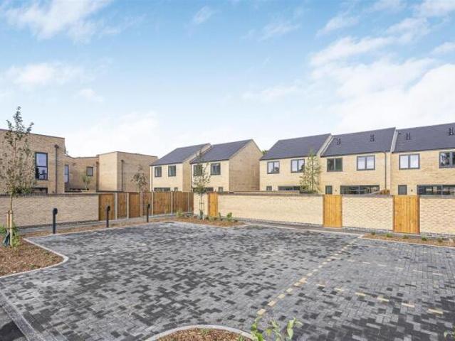 Cottage for sale in Chesterton, Arbury
