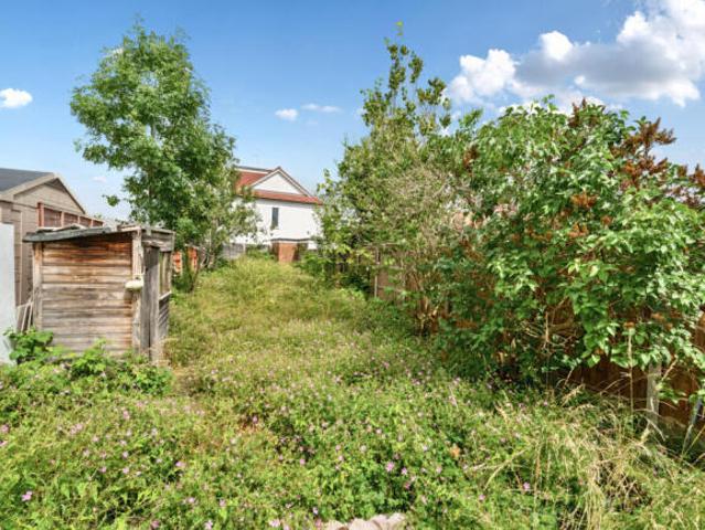 Cottage for sale in Ilford, Greater London