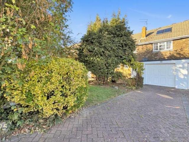 Cottage for sale in Rainham, Gillingham