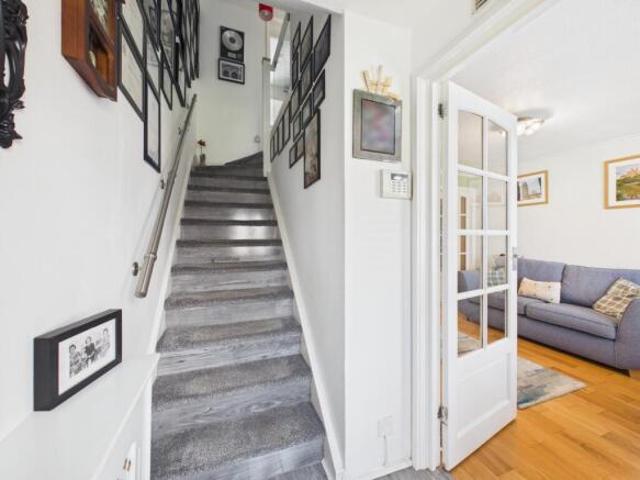 Cottage for sale in Bothwell, Scotland