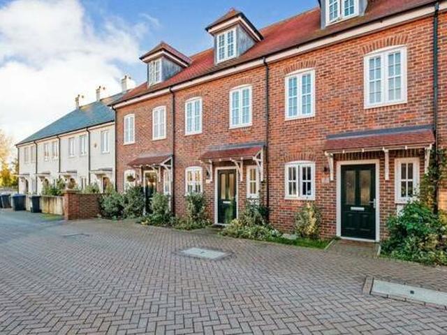 House for rent in West Sussex
