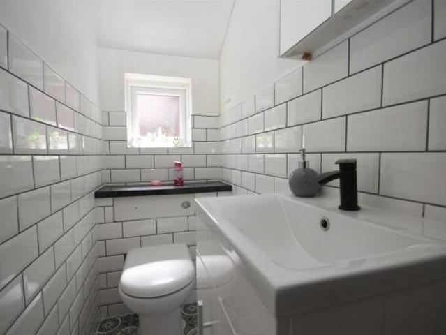 Cottage for sale in Cauldwell, Bedford