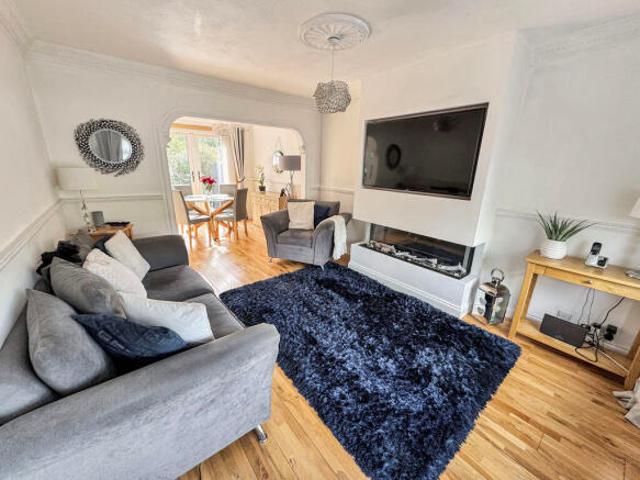 Cottage for sale in Bearsden, Scotland