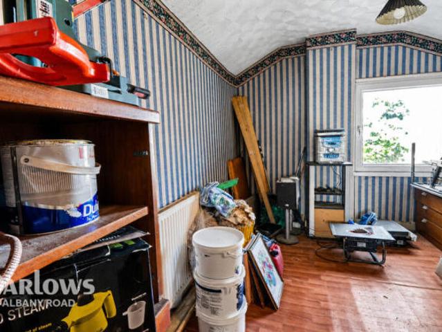 Cottage for sale in Plasnewydd, Falcon Lodge