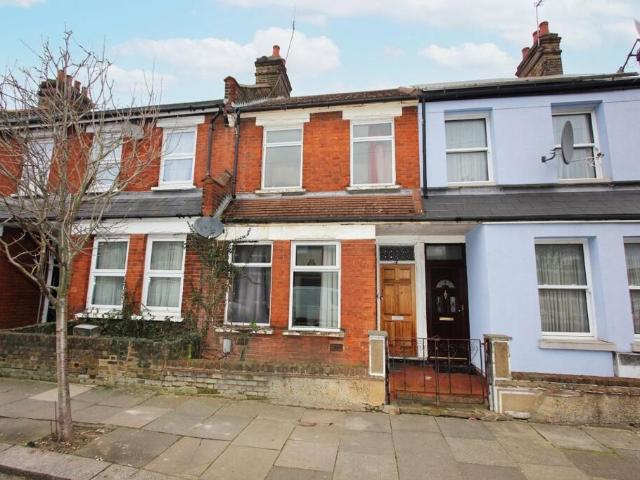 Cottage for sale in South Tottenham, Greater London