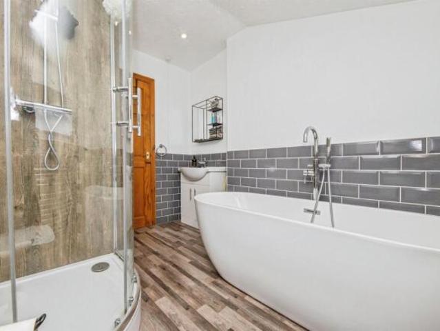 Cottage for sale in Castle Hill, Key Street