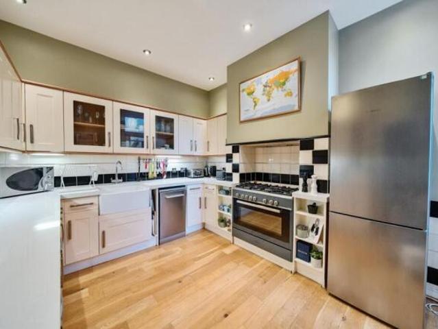 Cottage for sale in Streatham, Greater London