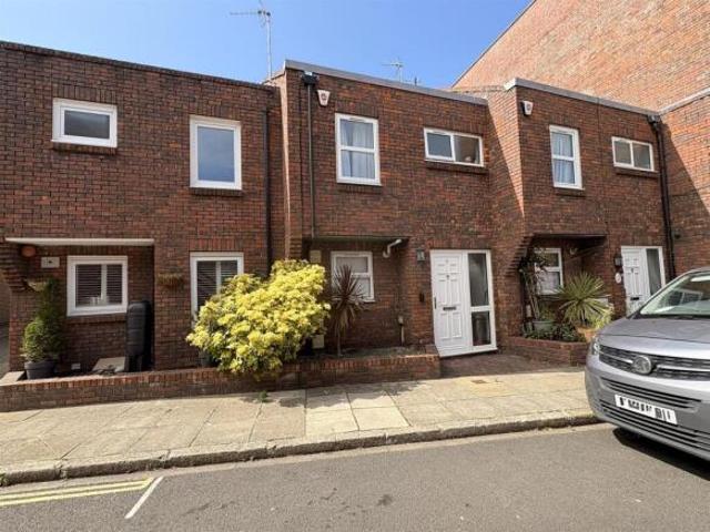 Cottage for sale in Old Portsmouth, City Of Portsmouth