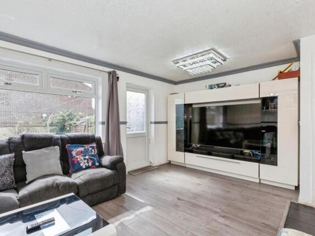 Cottage for sale in Slough