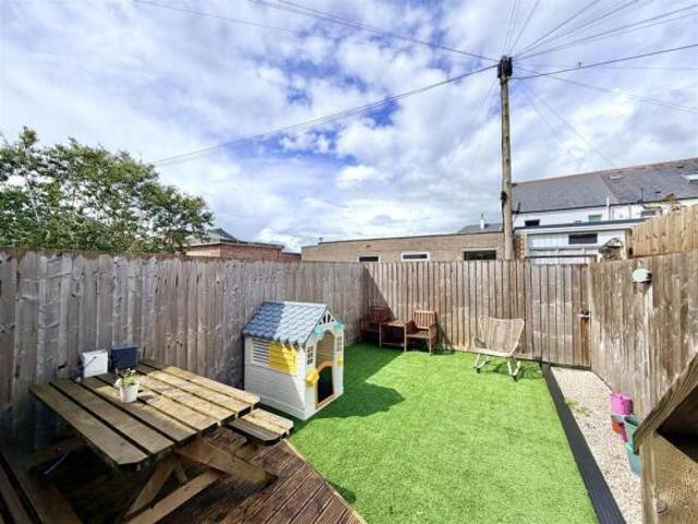 Cottage for sale in Mount Wise