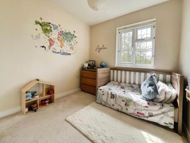 Cottage for sale in Slough
