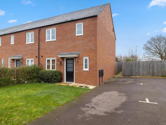 Cottage for sale in Hallow