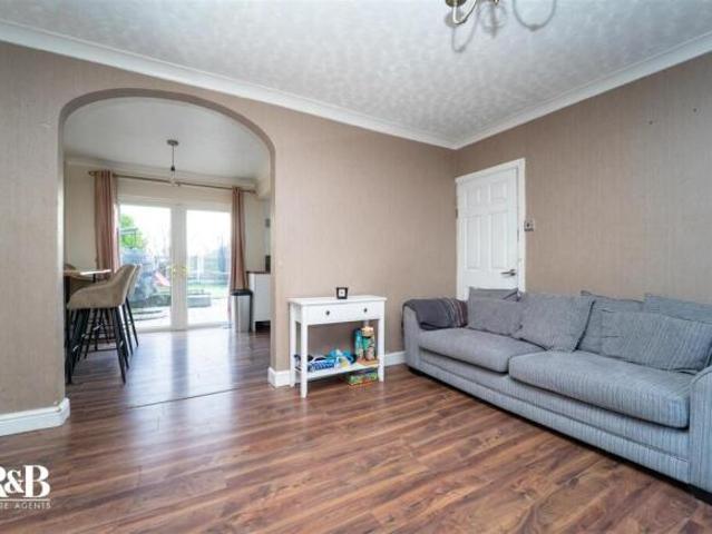 Cottage for sale in Skerton, Bare