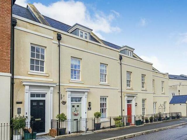 House for sale in Follaton, Strode