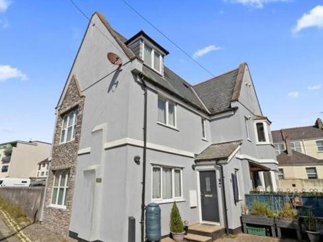 House for sale in Follaton, Strode