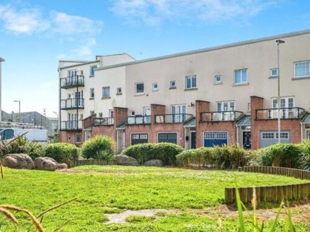 House for sale in Follaton, Strode