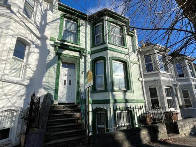 House for sale in Follaton, Strode