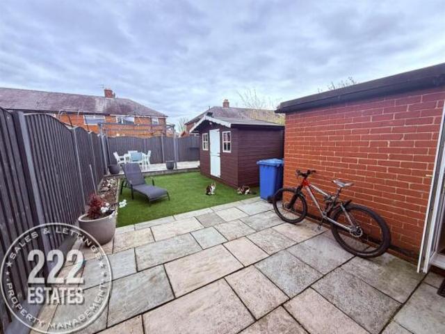 Cottage for sale in Hulme, Warrington