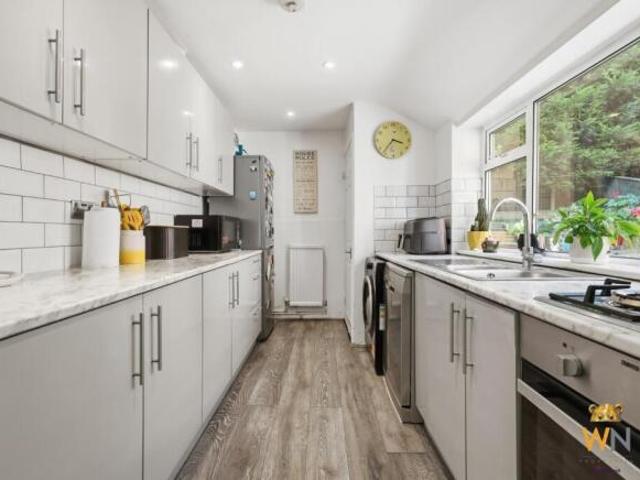 Cottage for sale in Hutton, Navestock Side