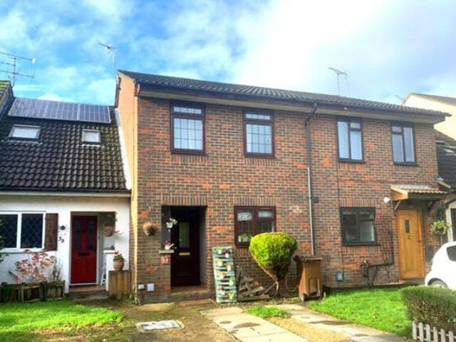 House for sale in Moneyhill, Batchworth