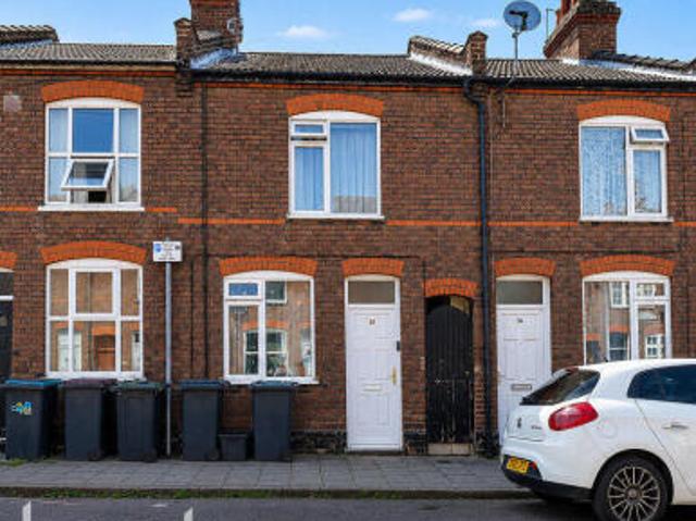 Cottage for sale in Spring Park, Luton