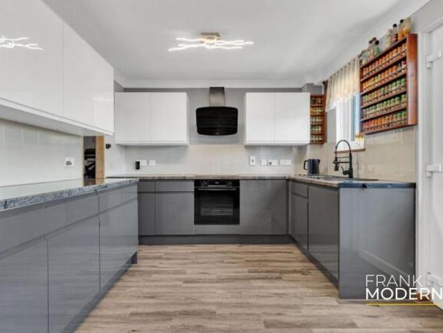 Cottage for sale in Bringhurst