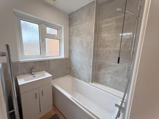 Cottage for sale in Shirley Park, Southampton