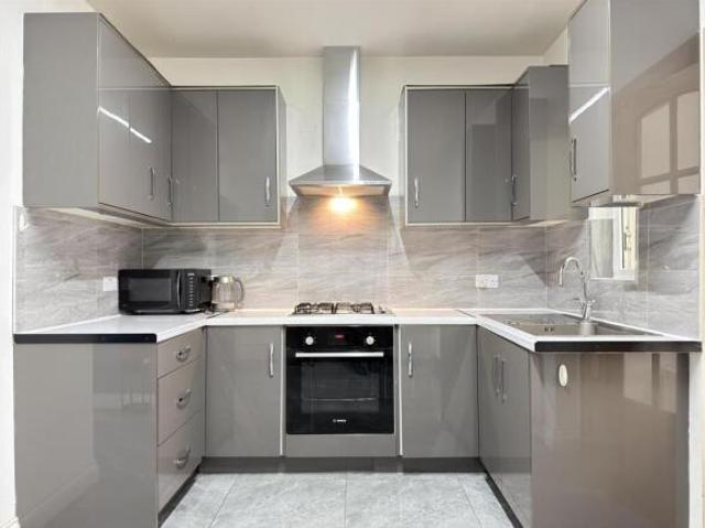 Cottage for sale in Northfields, Leicester