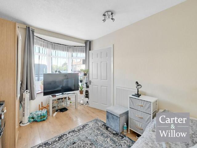 Terraced House for sale in Dagenham