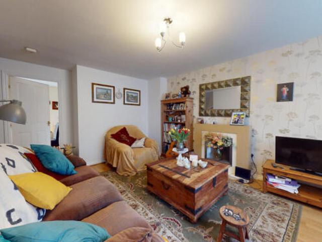 Cottage for sale in Oakley, Golden Valley