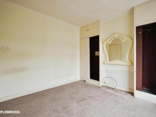 Cottage for sale in Cat Hill, England