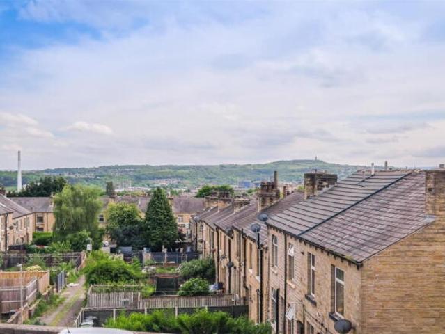 Cottage for sale in Cowcliffe, Huddersfield
