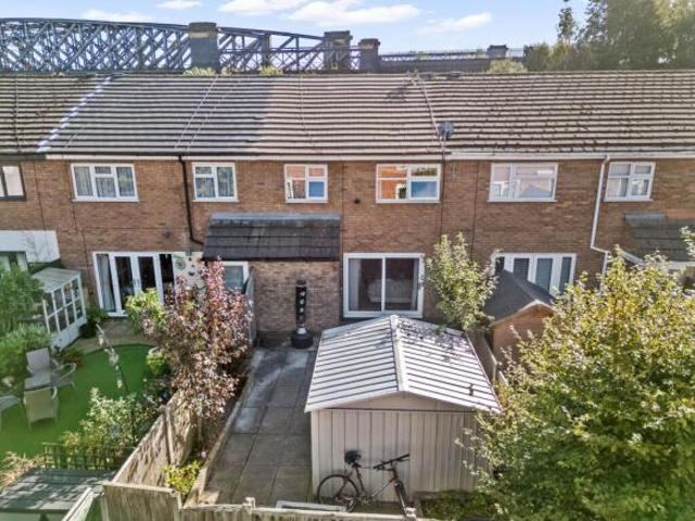 Cottage for sale in Warrington, England