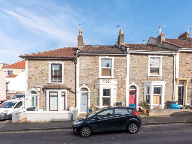 Terraced House for sale in St George