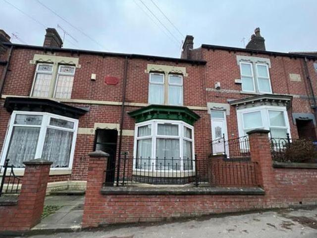 House for sale in Osgathorpe, South Yorkshire