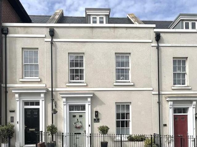 House for sale in Follaton, Strode